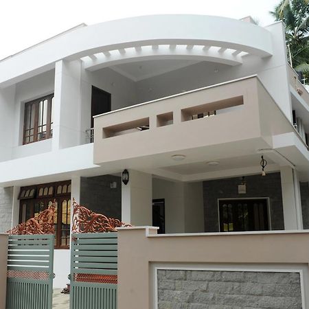 Moksha Homestay Thiruvananthapuram Exterior foto